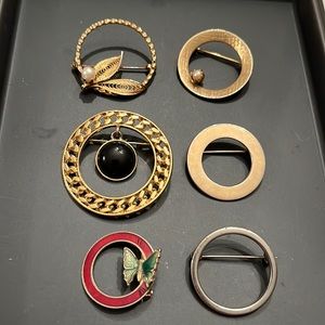 Lot of 6 vintage costume brooches